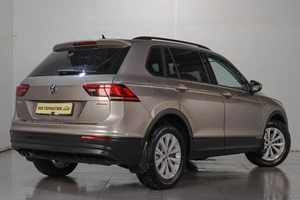 Внедорожник Volkswagen Tiguan 2019 года, 2199000 рублей, Челябинск