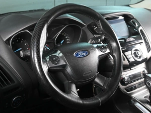 Седан Ford Focus 2013 года, 829000 рублей, Аксай
