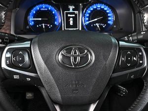 Седан Toyota Camry 2017 года, 2399000 рублей, Ростов-на-Дону