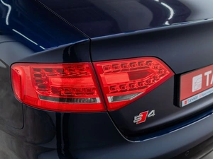 Седан Audi A4 2010 года, 1390000 рублей, Красноярск