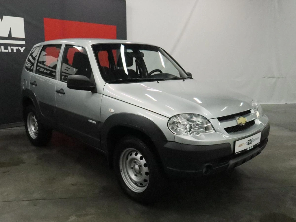 Внедорожник Chevrolet Niva 2014 года, 600000 рублей, Курск
