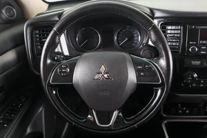 Внедорожник Mitsubishi Outlander 2017 года, 1799000 рублей, Пермь