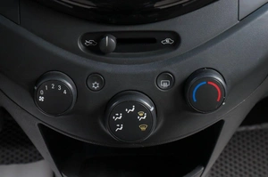 Хетчбэк Chevrolet Spark 2012 года, 669000 рублей, Челябинск