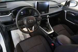Внедорожник Toyota RAV4 2019 года, 4049000 рублей, Омск