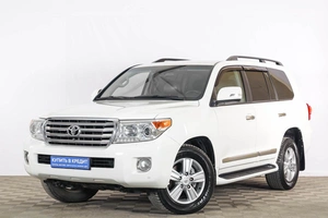 Внедорожник Toyota Land Cruiser 2013 года, 3999000 рублей, Тюмень