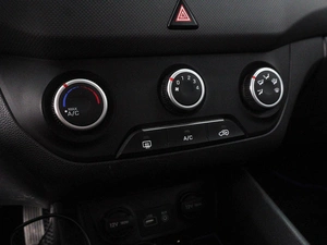Внедорожник Hyundai Creta 2018 года, 1675000 рублей, Красный Пахарь