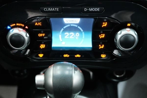 Внедорожник Nissan Juke 2011 года, 999000 рублей, Омск