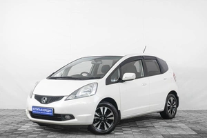 Хетчбэк Honda Fit 2009 года, 809000 рублей, Кемерово