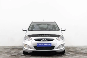 Седан Hyundai Solaris 2012 года, 799000 рублей, Сургут