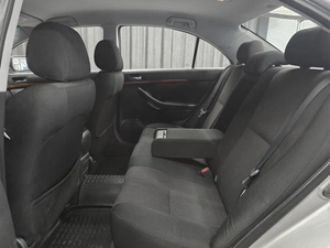 Седан Toyota Avensis 2008 года, 949000 рублей, Красноярск