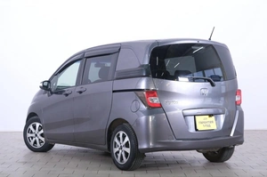 Минивэн Honda Freed 2012 года, 1149000 рублей, Омск