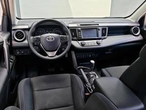 Внедорожник Toyota RAV4 2016 года, 2190000 рублей, Краснодар