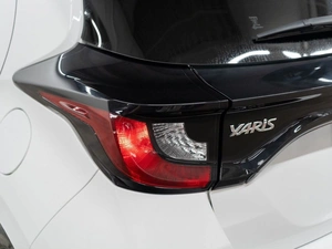 Хетчбэк Toyota Yaris 2021 года, 1220000 рублей, Красноярск