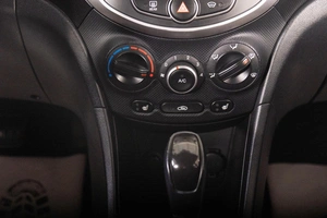 Седан Hyundai Solaris 2015 года, 1099000 рублей, Томск