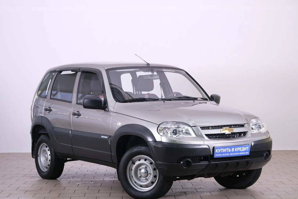 Внедорожник Chevrolet Niva 2015 года, 899000 рублей, Омск