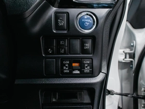 Минивэн Toyota Esquire 2016 года, 1699000 рублей, Красноярск