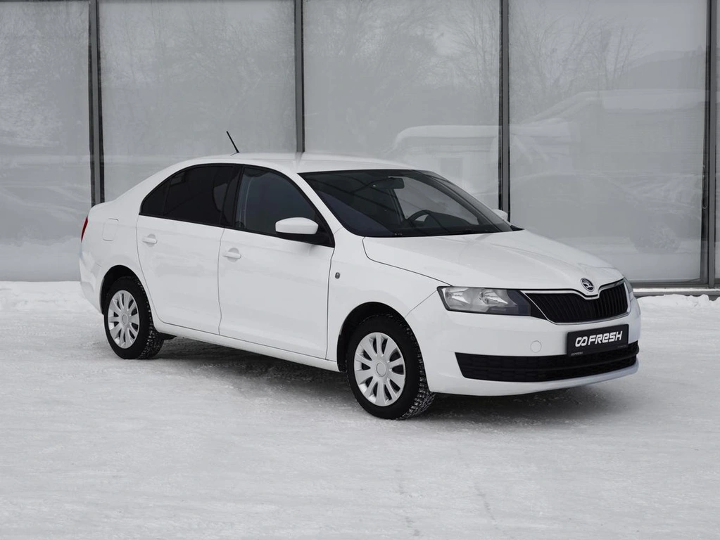Лифтбек Skoda Rapid 2015 года, 940333 рублей, Тверь
