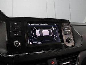 Лифтбек Volkswagen Polo 2021 года, 1750000 рублей, Омск