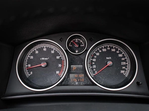 Хетчбэк Opel Astra GTC 2010 года, 760000 рублей, Краснодар