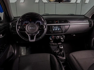 Хетчбэк Kia Rio X-Line 2018 года, 1349000 рублей, Воронеж
