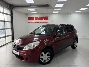 Хэтчбек Renault Sandero 2012 года, 700000 рублей, Смоленск