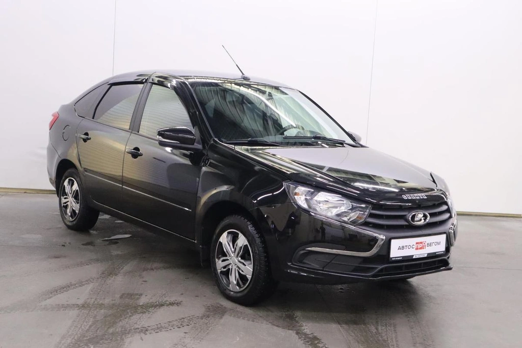 Седан ВАЗ (LADA) Granta 2023 года, 900000 рублей, Брянск