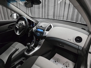 Седан Chevrolet Cruze 2013 года, 499000 рублей, Красноярск