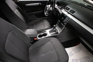 Седан Volkswagen Passat 2011 года, 939000 рублей, Сургут