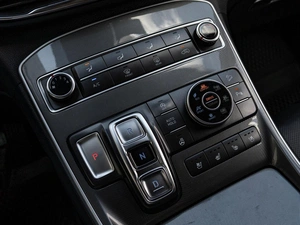 Внедорожник Hyundai Santa Fe 2021 года, 3300000 рублей, Краснодар