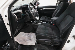 Пикап Toyota Hilux 2016 года, 2889000 рублей, Новокузнецк