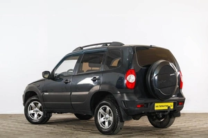 Внедорожник Chevrolet Niva 2010 года, 479000 рублей, Тюмень