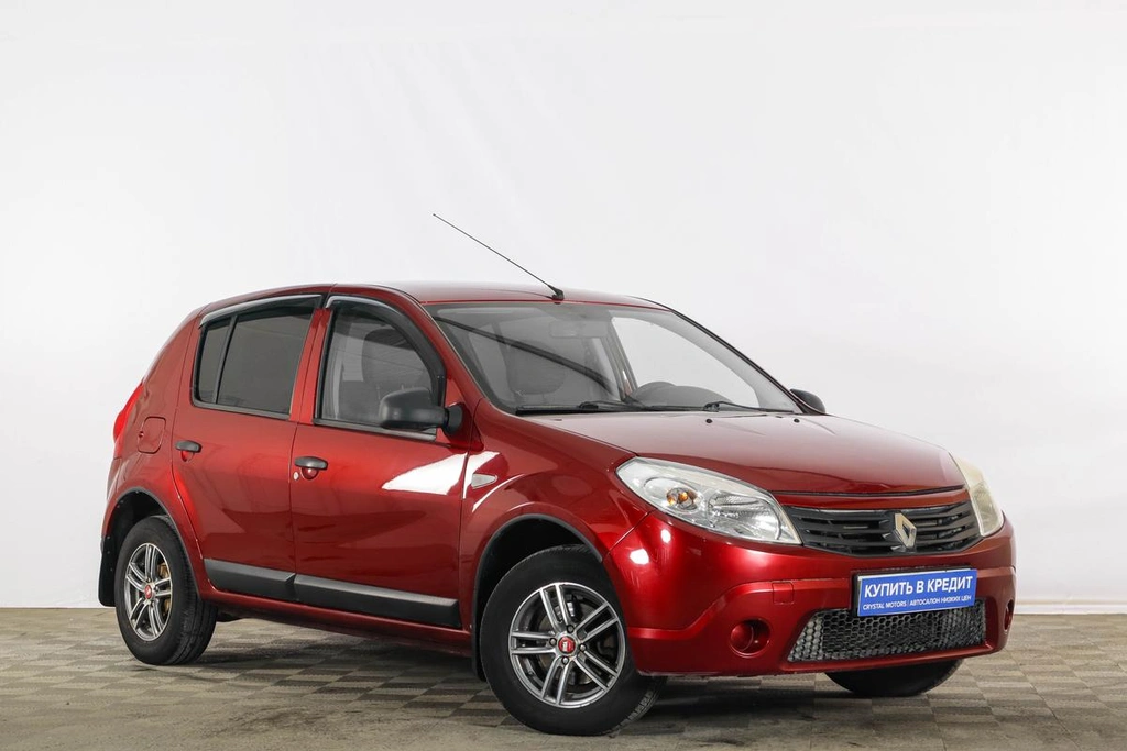 Хетчбэк Renault Sandero 2011 года, 519000 рублей, Тюмень