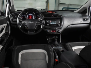 Хетчбэк Kia Ceed 2015 года, 1339000 рублей, Воронеж