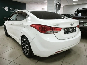 Седан Hyundai Elantra 2013 года, 989000 рублей, Ачинск