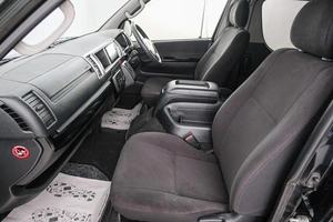 Минивэн Toyota Hiace 2014 года, 2949000 рублей, Красноярск