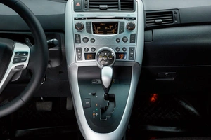 Минивэн Toyota Verso 2010 года, 999000 рублей, Красноярск