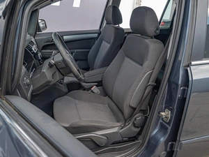 Минивэн Opel Zafira 2010 года, 679000 рублей, Краснодар