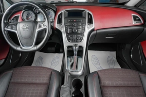 Хетчбэк Opel Astra GTC 2013 года, 1439000 рублей, Тюмень