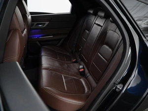 Седан Jaguar XF 2016 года, 1997077 рублей, Москва