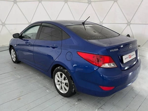 Седан Hyundai Solaris 2012 года, Брянск