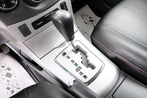 Седан Toyota Corolla 2013 года, 1089000 рублей, Красноярск