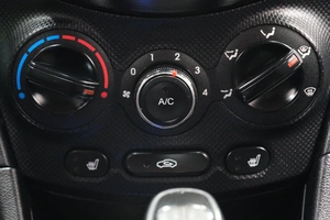 Седан Hyundai Solaris 2014 года, 919000 рублей, Омск