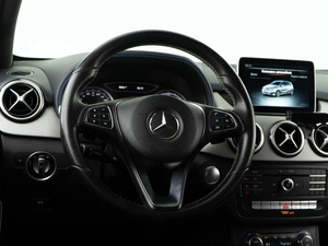 Хетчбэк Mercedes-benz B-класс 2015 года, 1577077 рублей, Москва