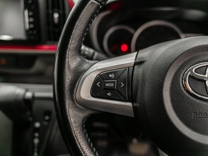 Хетчбэк Toyota Passo 2017 года, 1050000 рублей, Красноярск