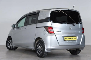 Минивэн Honda Freed 2010 года, 1049000 рублей, Новосибирск