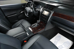 Седан Toyota Camry 2017 года, 2099000 рублей, Тюмень