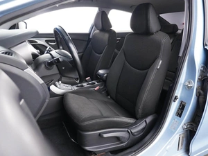 Седан Hyundai Elantra 2012 года, 868999 рублей, Москва