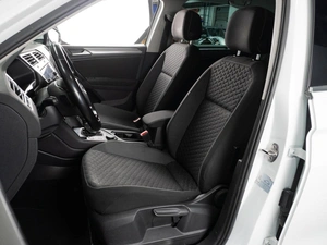 Внедорожник Volkswagen Tiguan 2018 года, 2319000 рублей, Тюмень