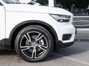 Внедорожник Volvo XC40 2019 года, 2548000 рублей, Волгоград