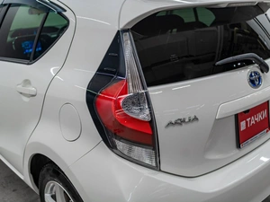 Хетчбэк Toyota Aqua 2018 года, 1200000 рублей, Красноярск